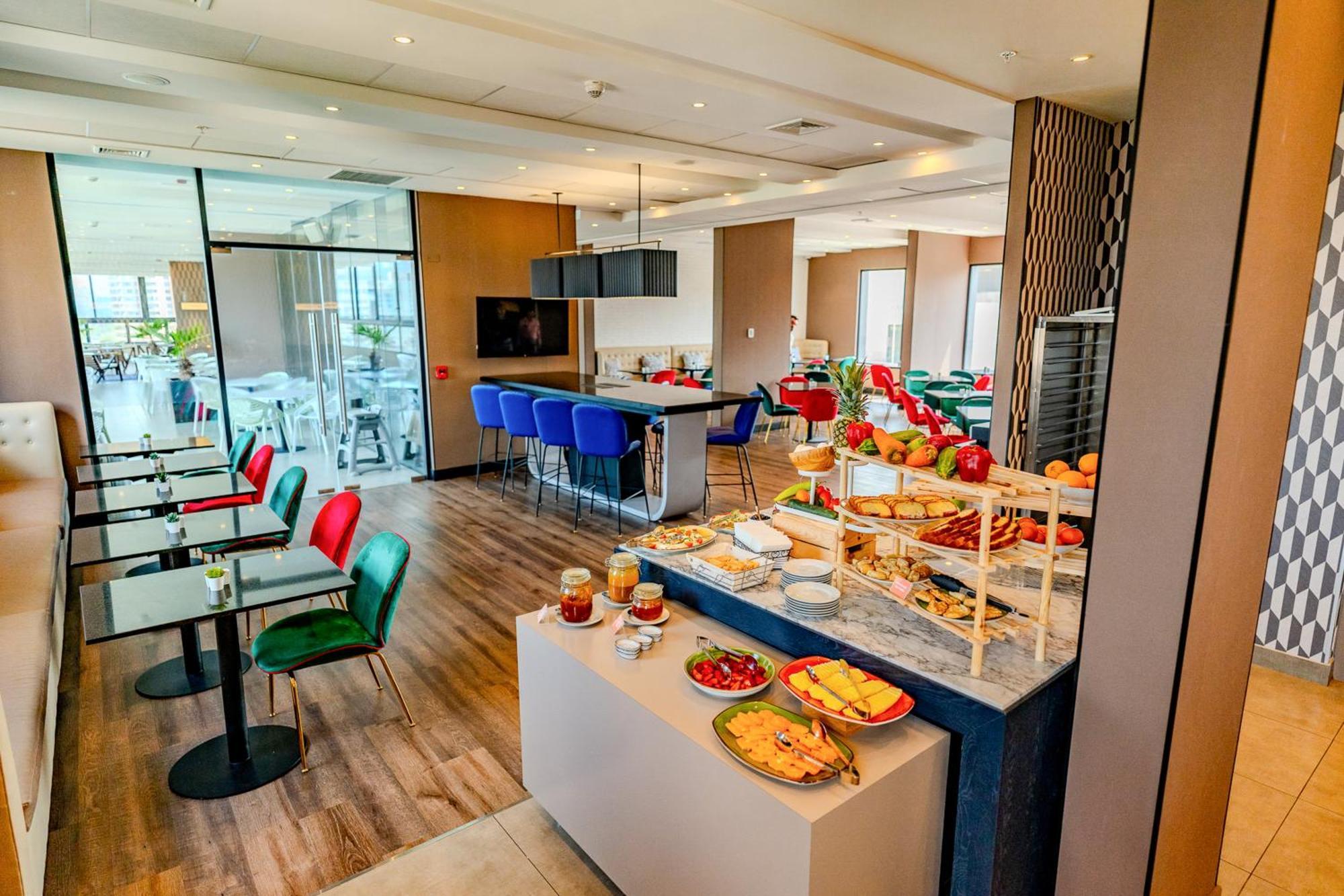 Hampton By Hilton Santiago Las Condes Kültér fotó