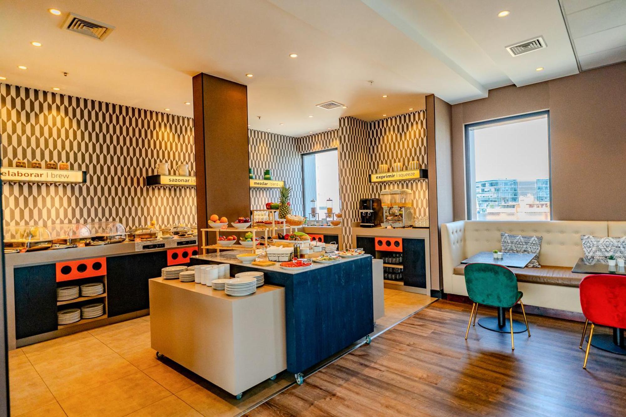 Hampton By Hilton Santiago Las Condes Kültér fotó
