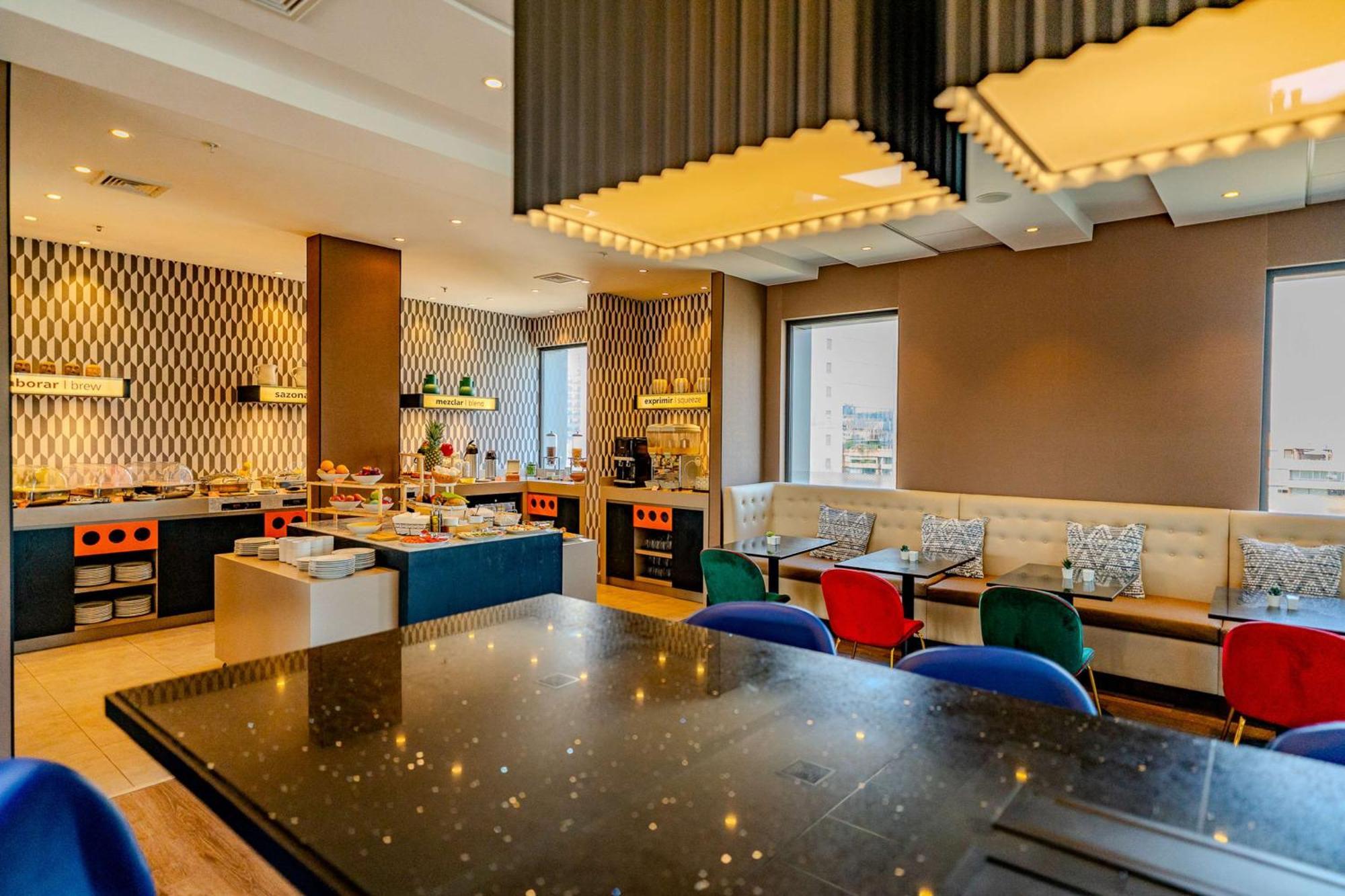 Hampton By Hilton Santiago Las Condes Kültér fotó